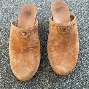 UGG mule/ clog